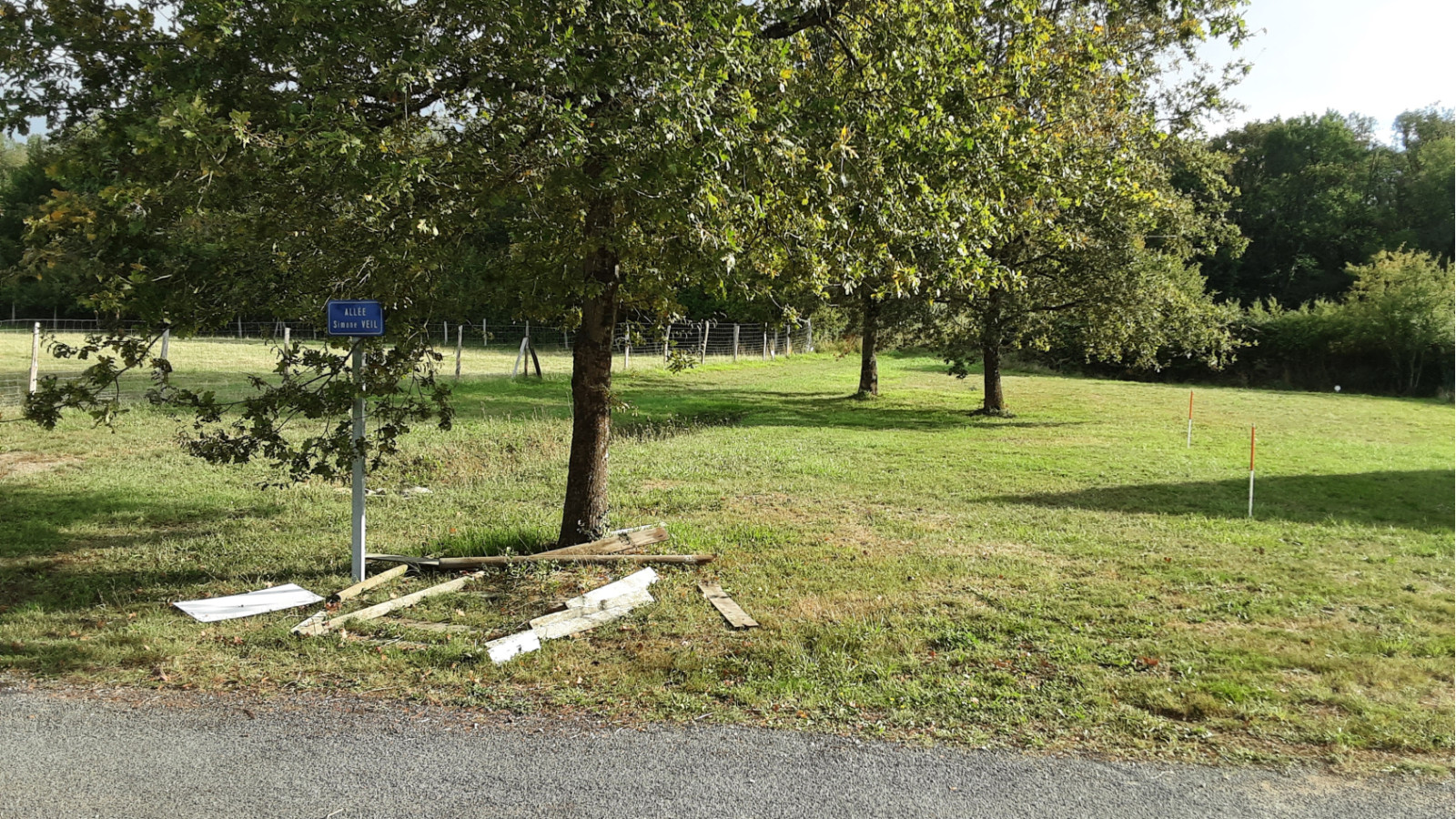 Terrain constructible de 563m2 à Jarzé Villages