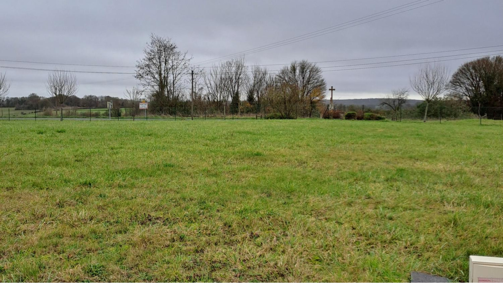 Terrain constructible de 553m2 à Baugé-en-Anjou