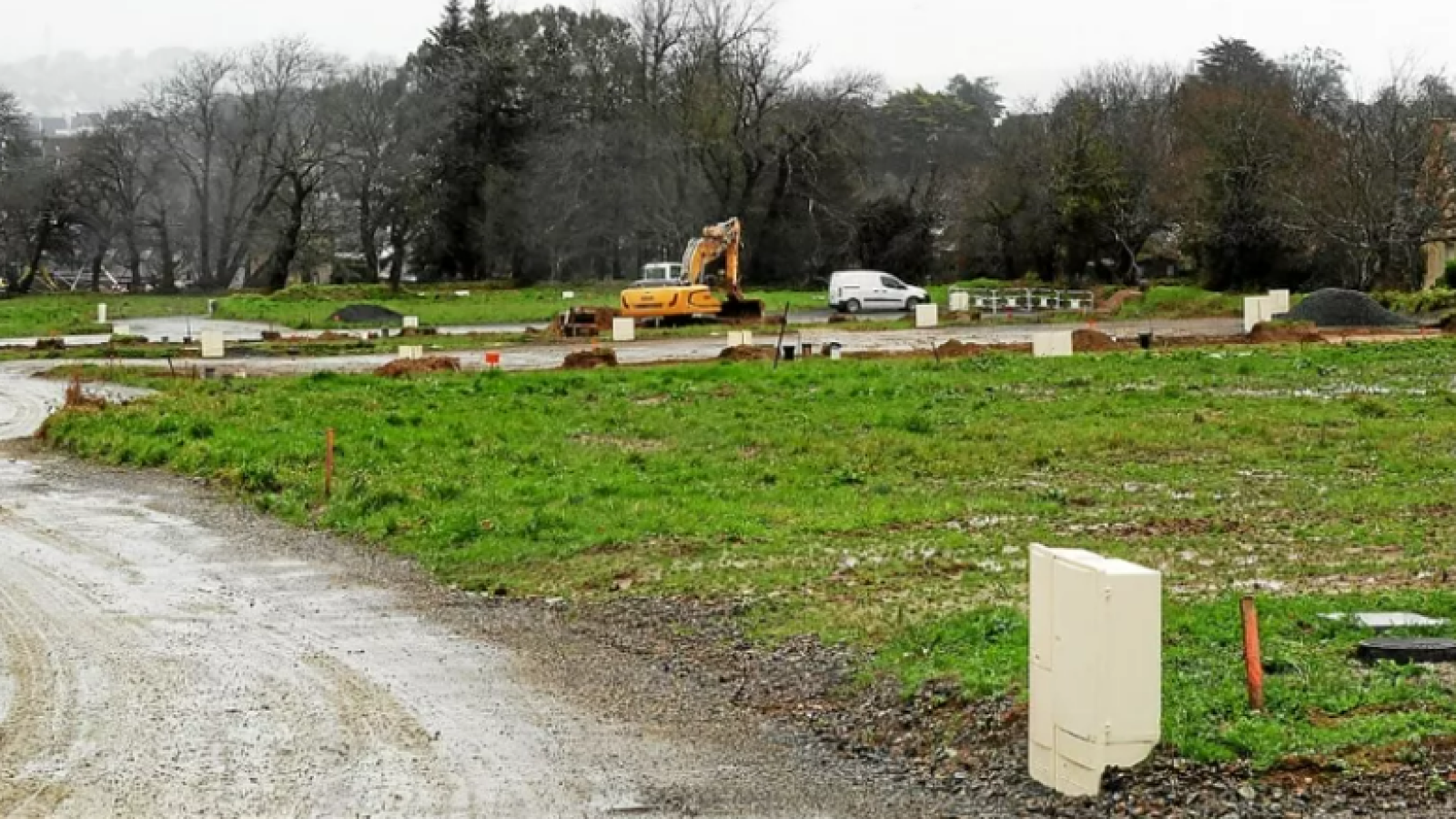 Terrain constructible de 351m2 à Ménestreau-en-Villette
