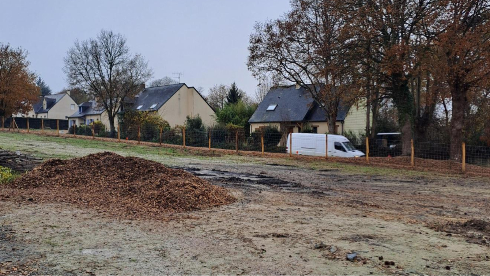 Terrain constructible de 335m2 à Segré-en-Anjou Bleu