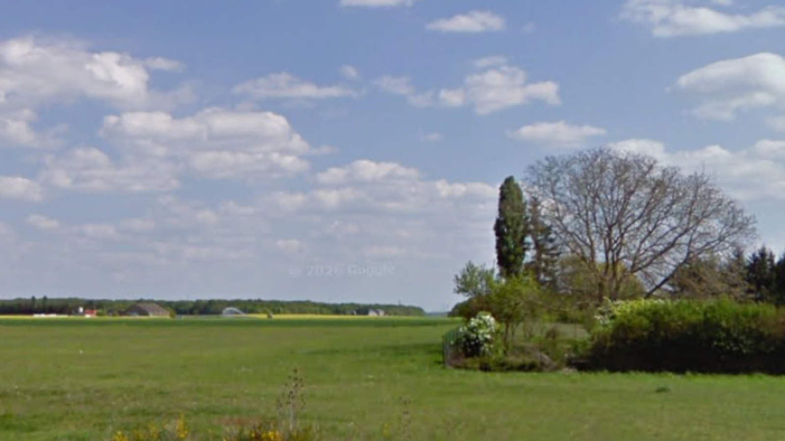 Terrain constructible de 688m2 à Huisseau-sur-Mauves