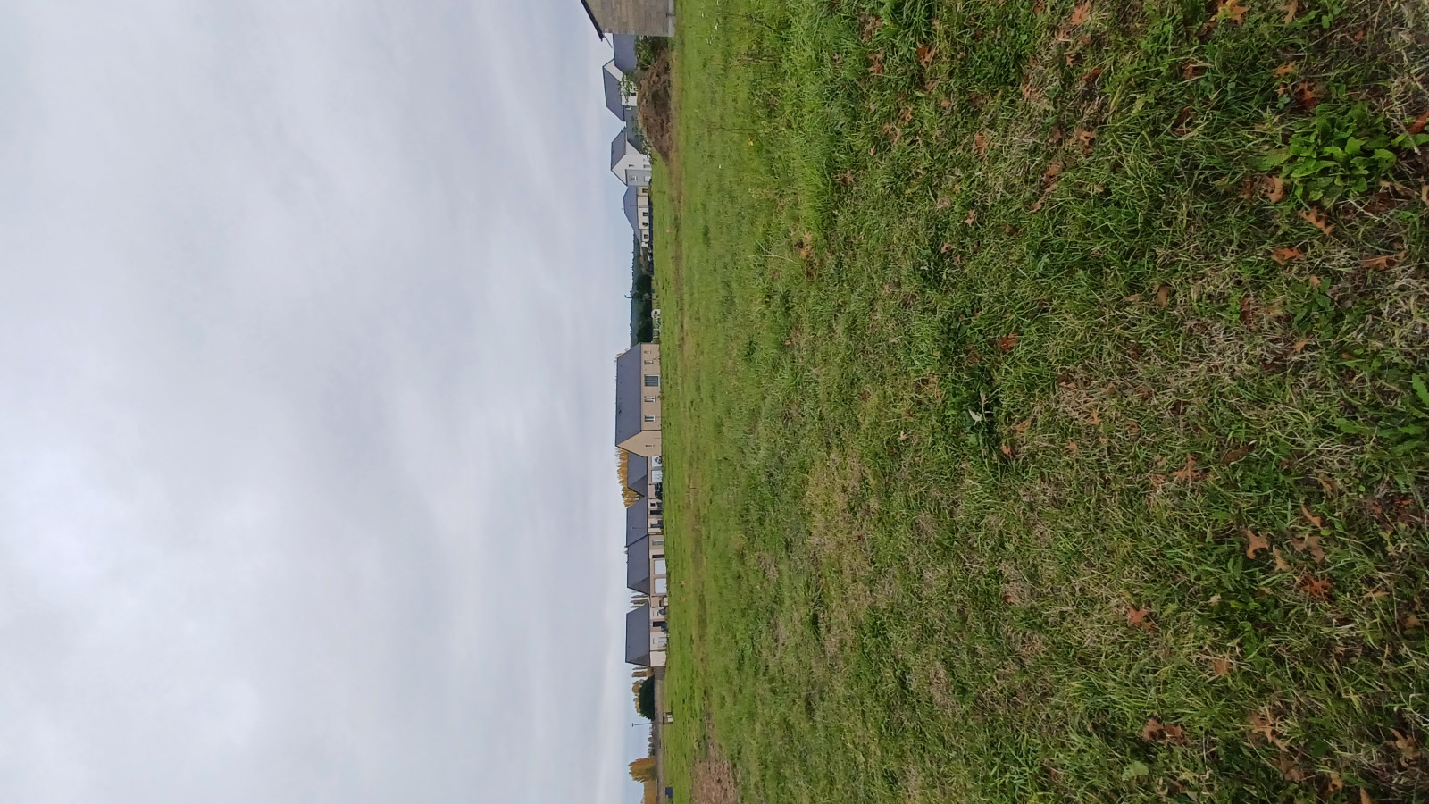 Terrain constructible de 663m2 à Allonnes