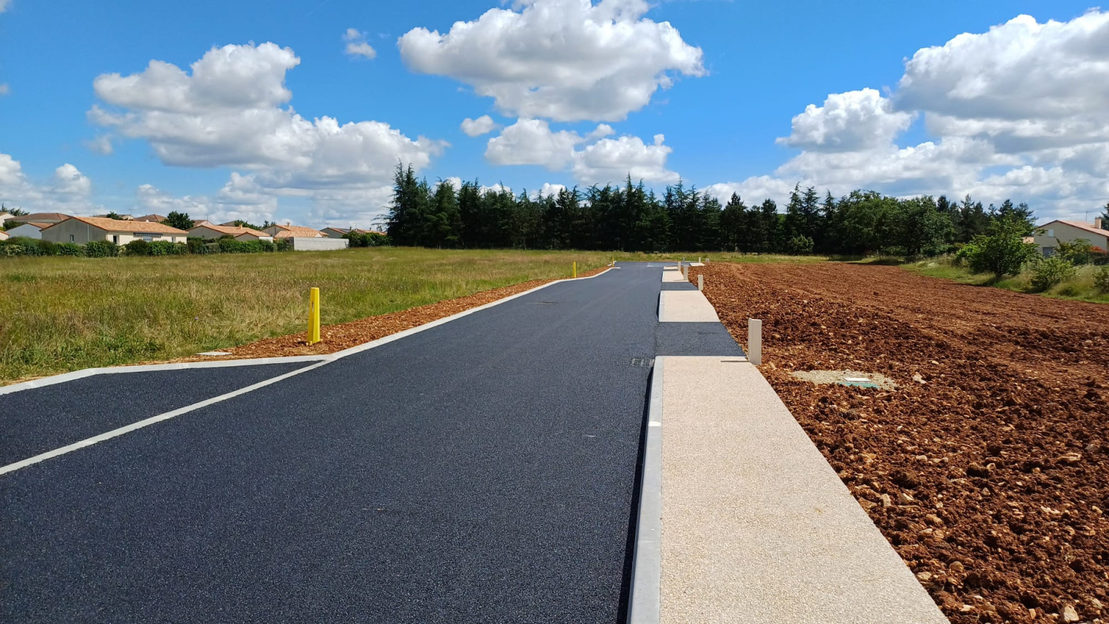 Terrain constructible de 268m2 à Biard