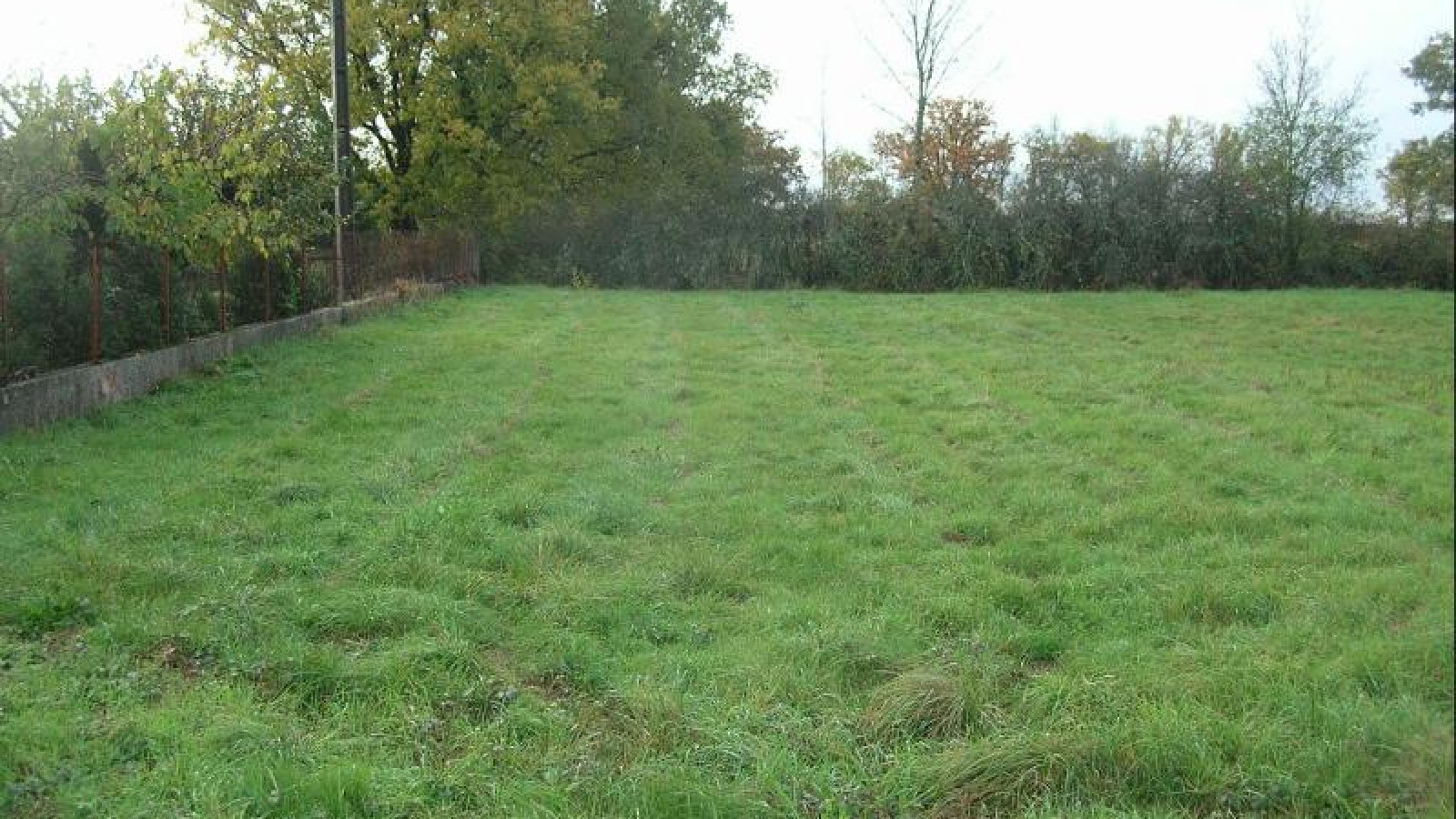 Terrain constructible de 1060m2 à Chinon