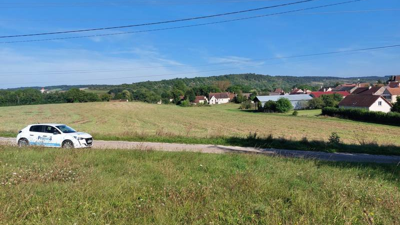 Terrain constructible de 389m2 à Parçay-Meslay