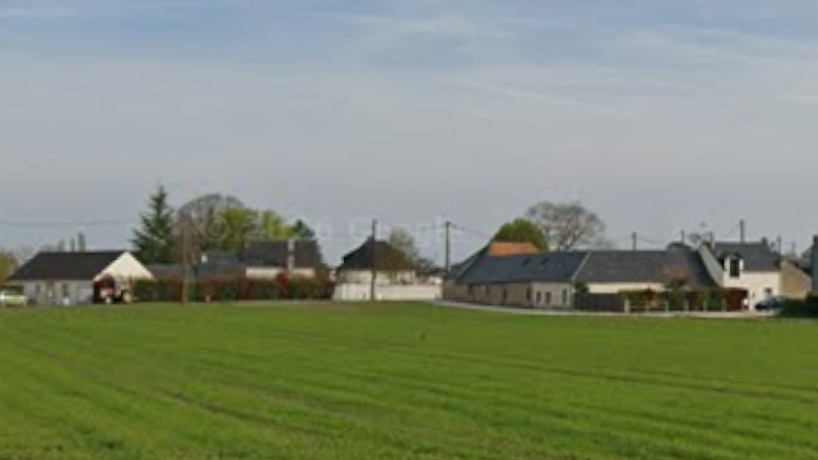 Terrain constructible de 517m2 à Neuville-aux-Bois
