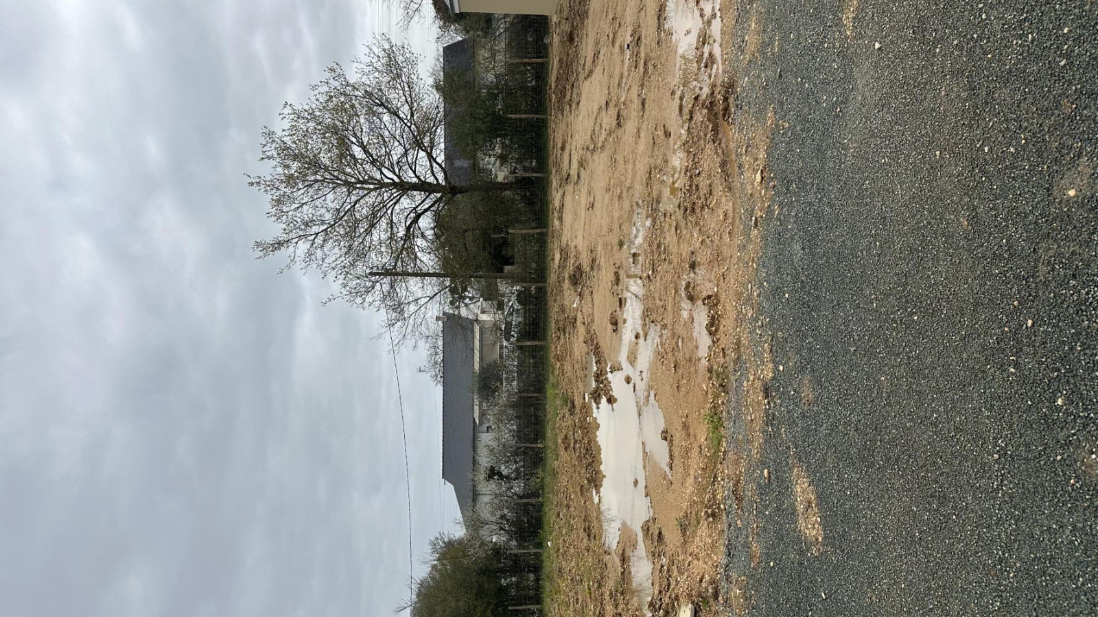 Terrain constructible de 356m2 à Les Hauts-d'Anjou
