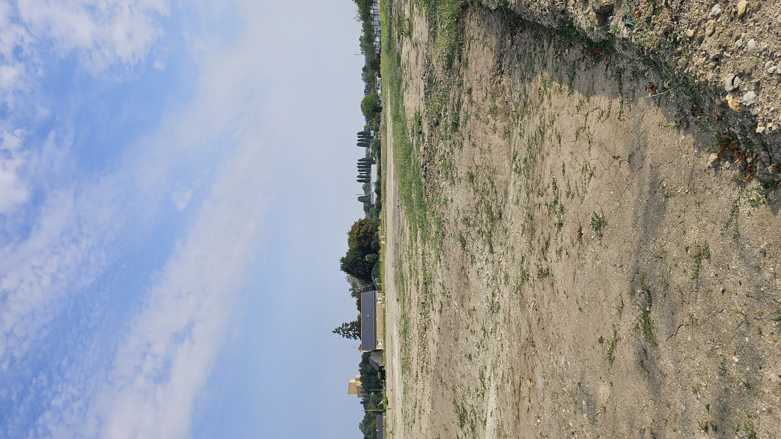Terrain constructible de 416m2 à Longué-Jumelles