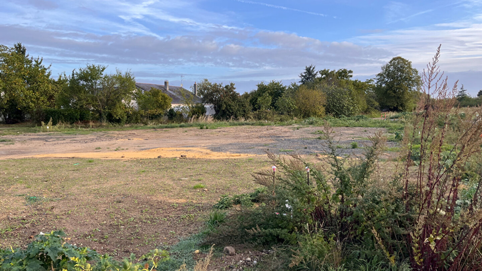 Terrain constructible de 809m2 à La Possonnière