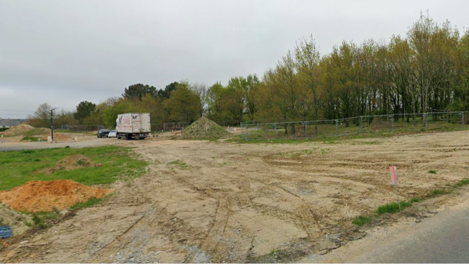 Terrain constructible de 342m2 à Les Bois d'Anjou