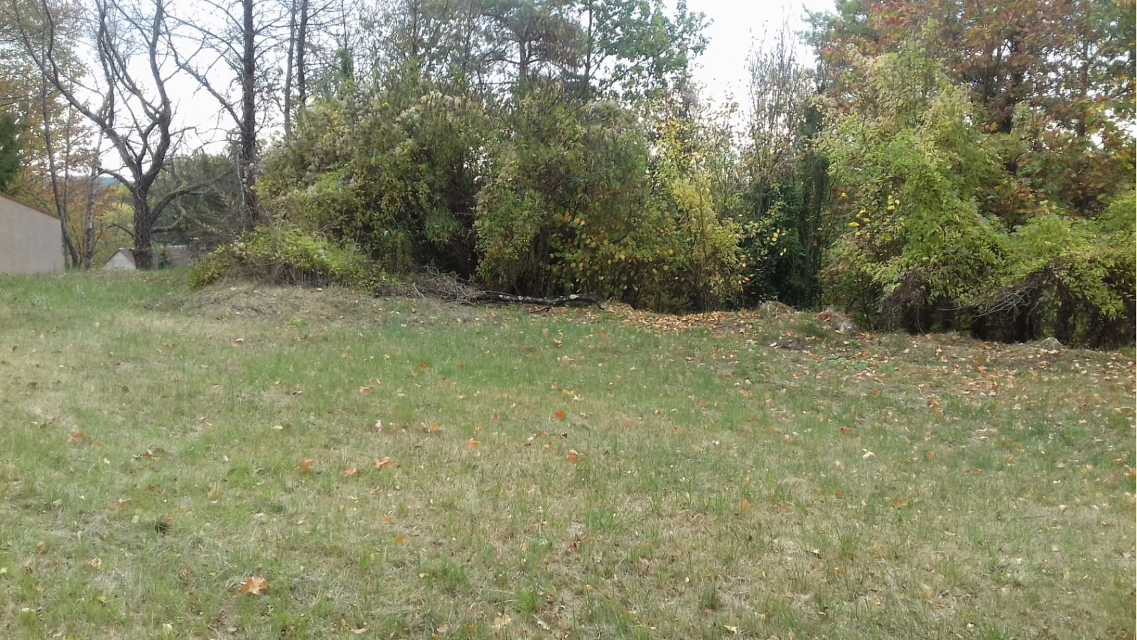 Terrain constructible de 501m2 à Larchant