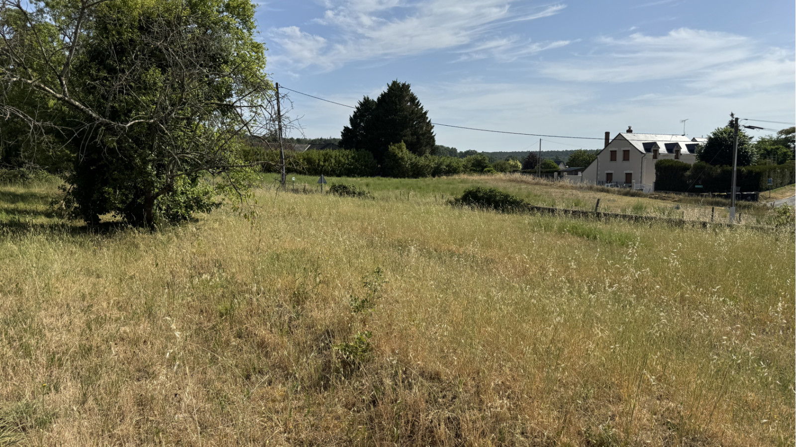Terrain constructible de 1112m2 à Chinon