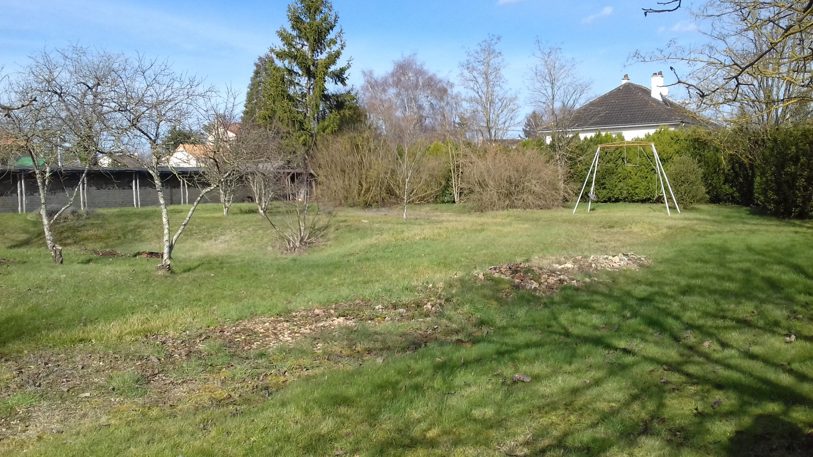 Terrain constructible de 700m2 à Dangé-Saint-Romain