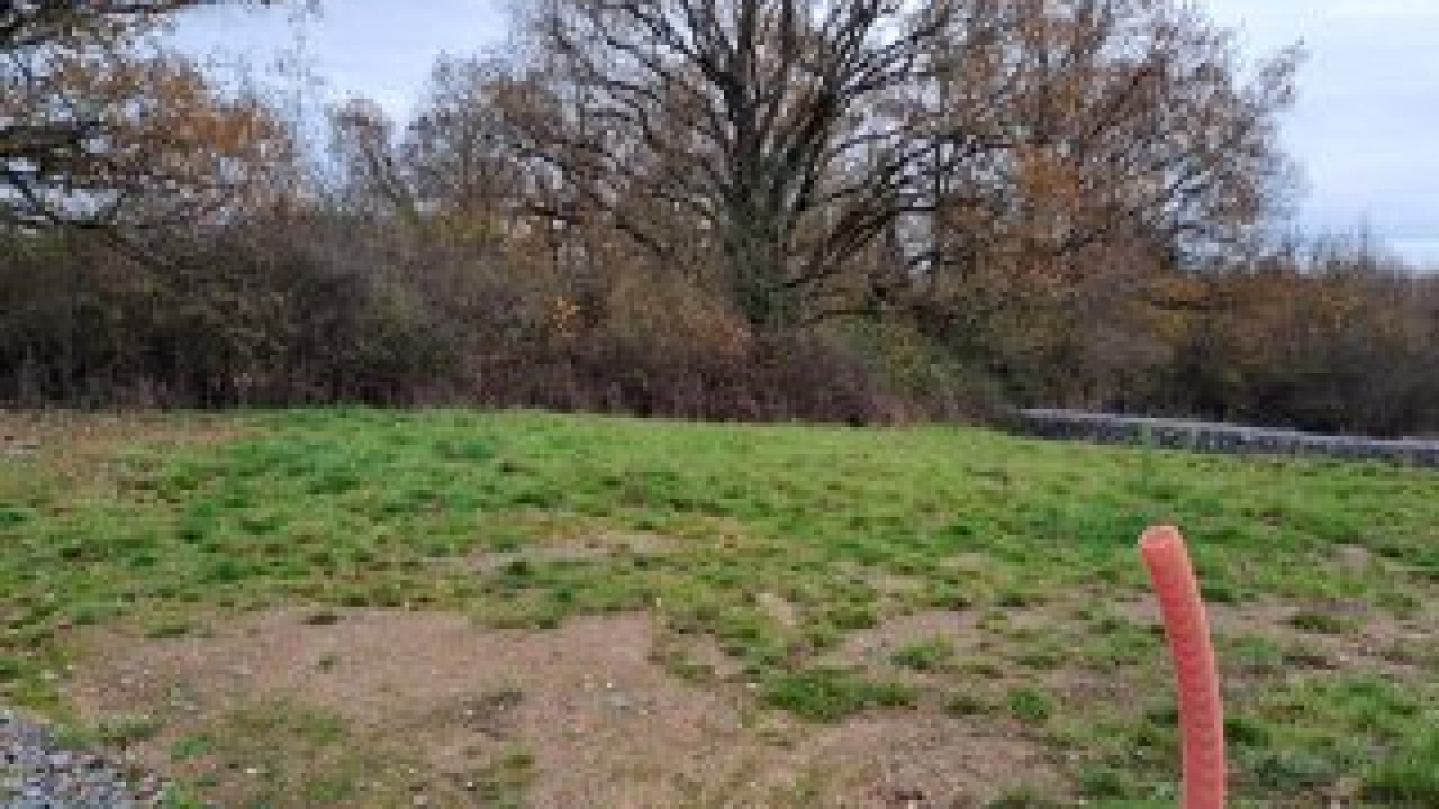 Terrain constructible de 348m2 à Les Hauts-d'Anjou