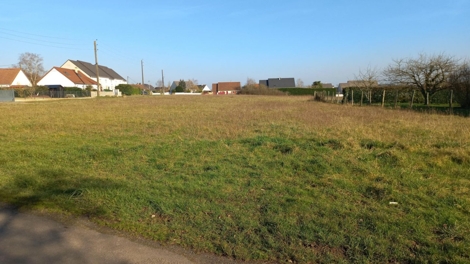 Terrain constructible de 428m2 à Mettray