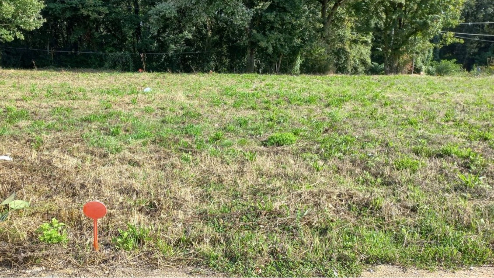 Terrain constructible de 380m2 à Parçay-Meslay