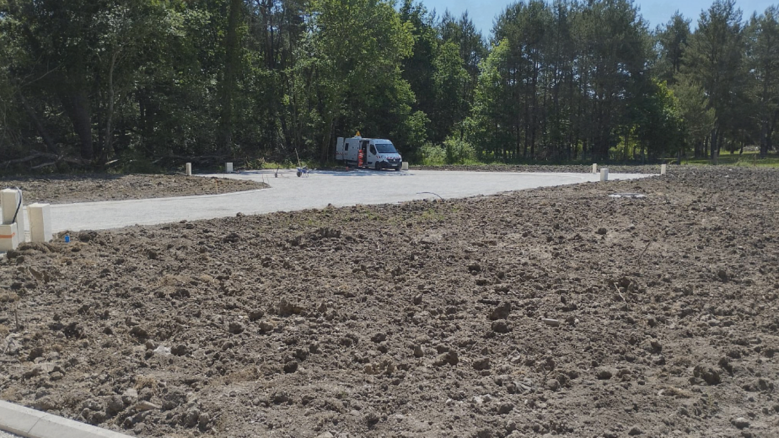 Terrain constructible de 718m2 à Mardié