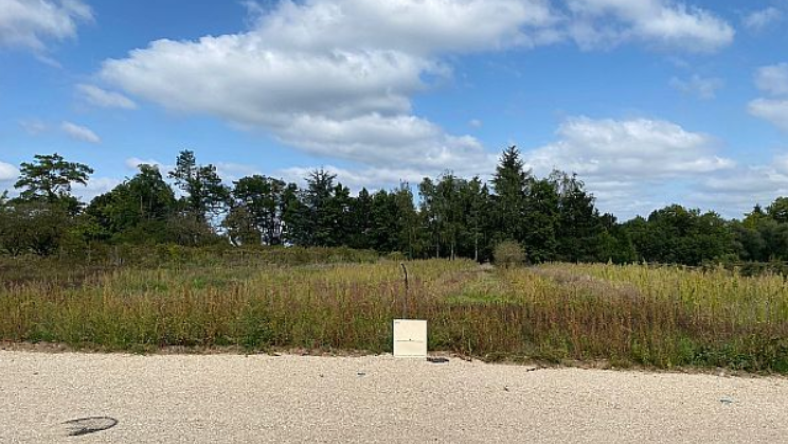 Terrain constructible de 509m2 à Traînou