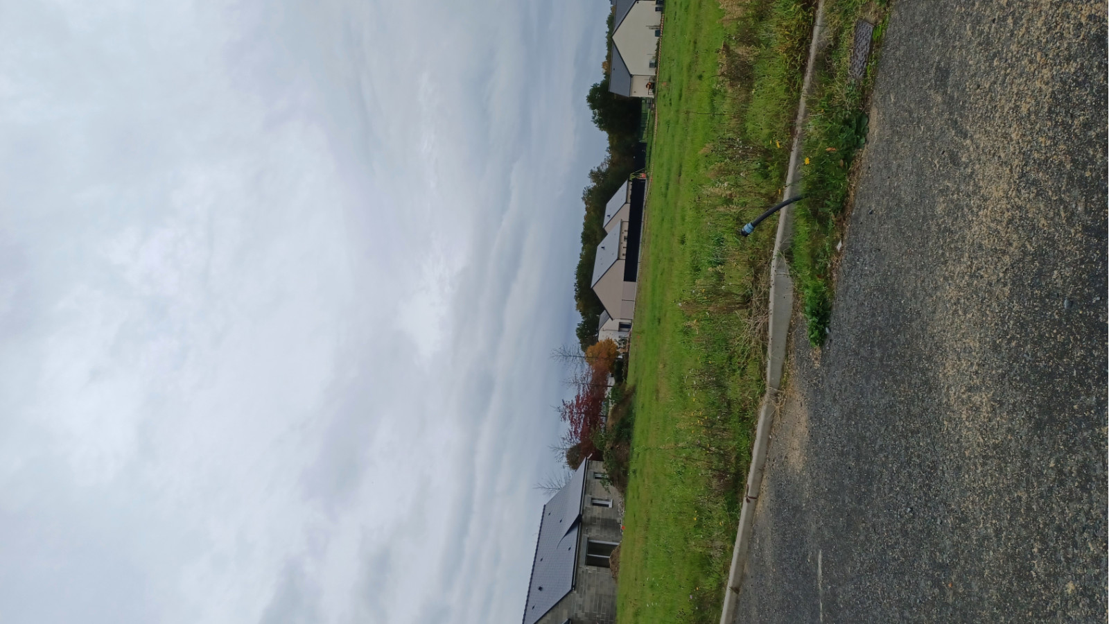 Terrain constructible de 776m2 à Allonnes