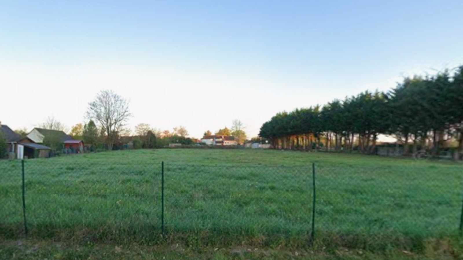 Terrain constructible de 1130m2 à Lamotte-Beuvron